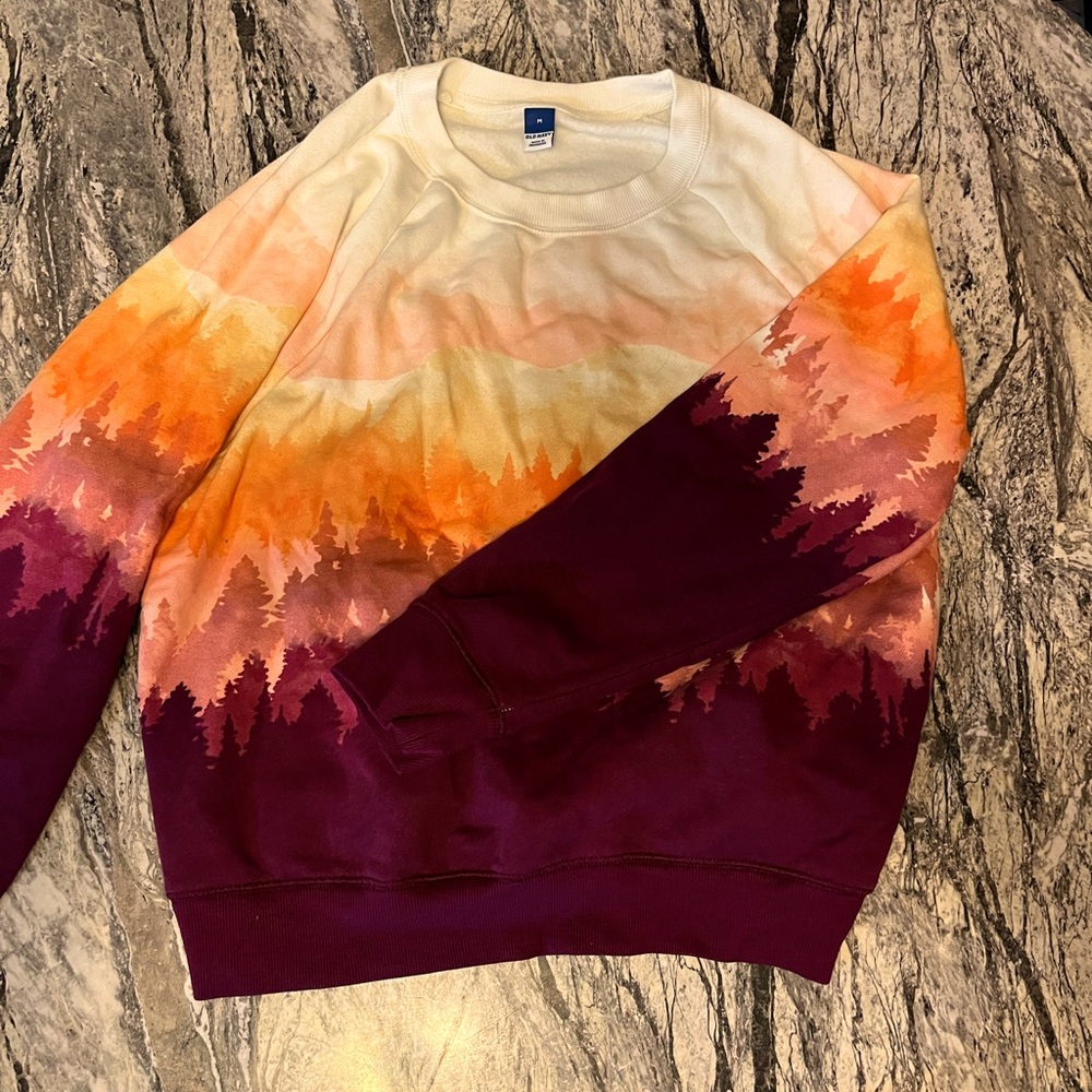 Old Navy sunset sweatshirt, Size M